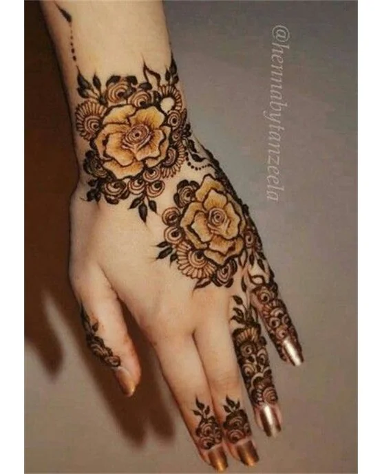 Fine Lattice And Mix Featuring Back Hand Mehndi Design Fine Lattice And Mix Featuring Back Hand Mehndi Design